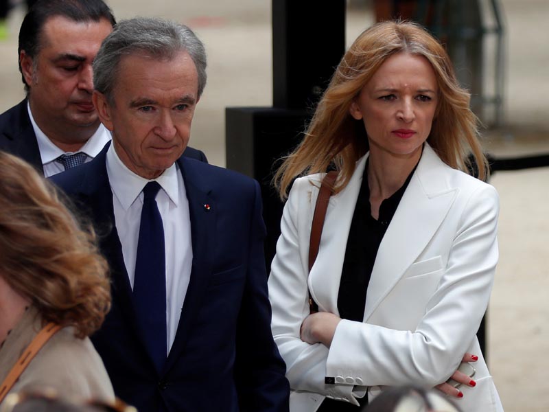 El hijo menor de Bernard Arnault se promete con una it girl