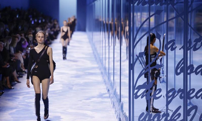 Desfile de Dior en la Semana de la Moda de París 2024