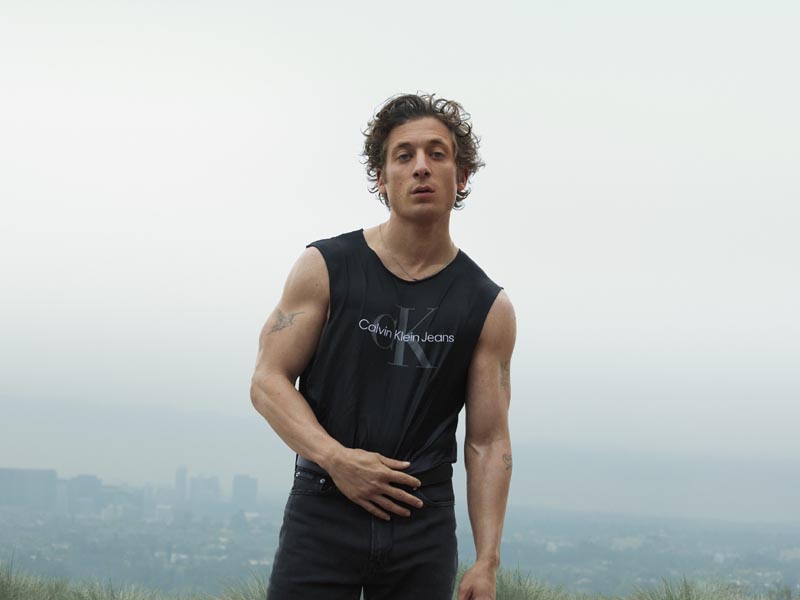 Jeremy Allen White en la campaña de Calvin Klein