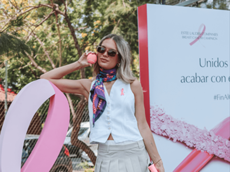 Estée Lauder paddle contra el cáncer de mama