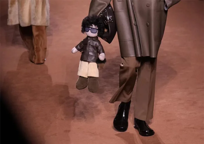 Peluches en el desfile de Fendi