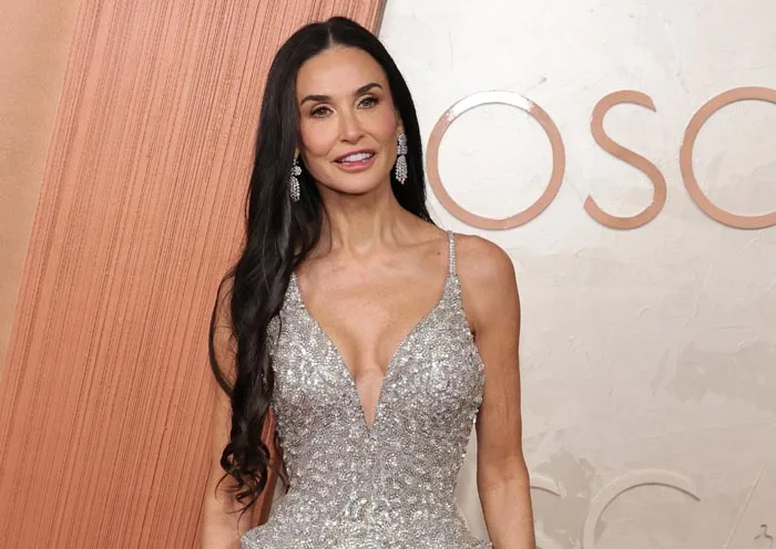 Look Demi Moore en los Oscar 2025